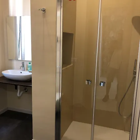 ゲストハウス Dante 3 By Apulia 3*